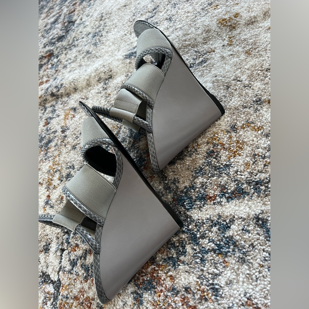 Balenciaga Tess S.Cuoio Wedge Sandal in Gray